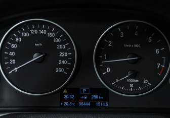 Подержанный автомобиль BMW X3 2013 года (10 фото)