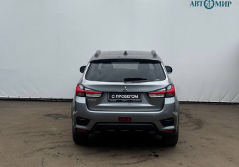 Подержанный автомобиль Mitsubishi ASX 2021 года (7 фото)