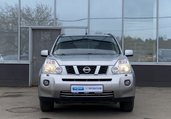 Подержанный автомобиль Nissan X-Trail 2008 года (2 фото)