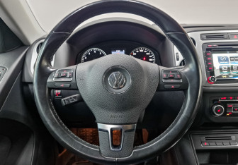 Подержанный автомобиль Volkswagen Tiguan 2013 года (20 фото)