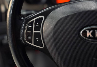 Подержанный автомобиль Kia Ceed Wagon 2009 года (13 фото)