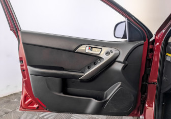 Подержанный автомобиль Kia Cerato Sedan 2010 года (19 фото)