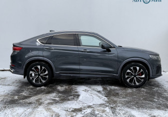 Подержанный автомобиль Geely Tugella 2022 года (4 фото)