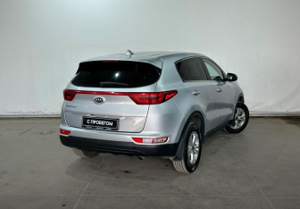 Подержанный автомобиль Kia Sportage 2017 года (6 фото)