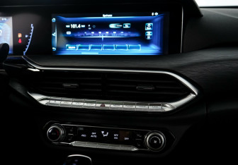 Подержанный автомобиль FAW Bestune T77 2022 года (18 фото)