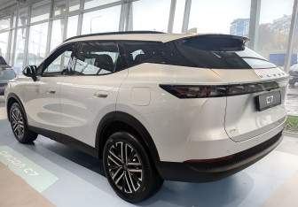 Новый Omoda C7 2025 (3 фото)