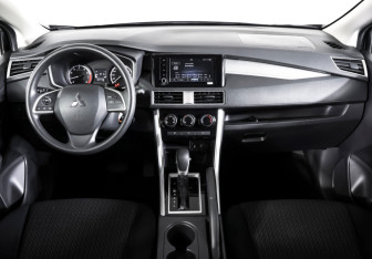 Подержанный автомобиль Mitsubishi Xpander 2023 года (14 фото)