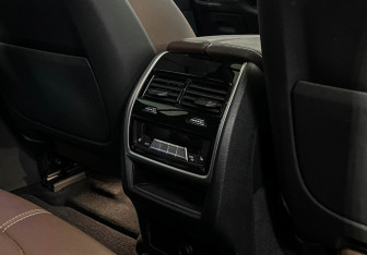 Подержанный автомобиль BMW X6 2020 года (27 фото)