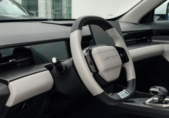 Подержанный автомобиль Jetour Dashing 2023 года (13 фото)