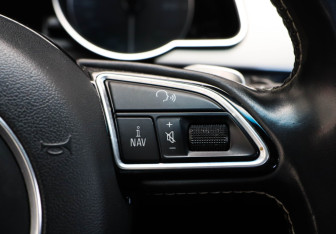 Подержанный автомобиль Audi S5 Coupe 2012 года (13 фото)