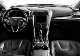 Подержанный автомобиль Ford Mondeo Sedan 2018 года (8 фото)