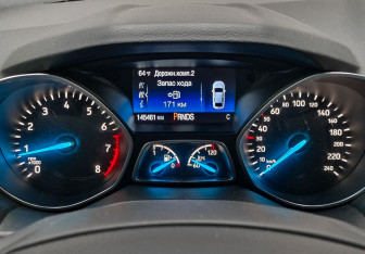 Подержанный автомобиль Ford Kuga 2017 года (16 фото)