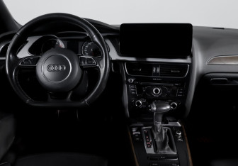Подержанный автомобиль Audi A4 allroad 2015 года (12 фото)