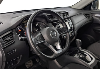 Подержанный автомобиль Nissan X-Trail 2019 года (15 фото)