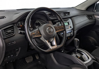 Подержанный автомобиль Nissan Qashqai 2022 года (16 фото)