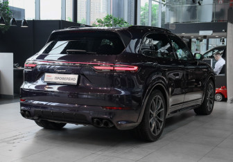 Подержанный автомобиль Porsche Cayenne 2019 года (4 фото)