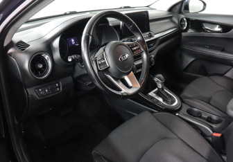 Подержанный автомобиль Kia Cerato Sedan 2020 года (9 фото)
