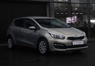 Подержанный автомобиль Kia Ceed Wagon 2015 года (3 фото)