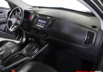Подержанный автомобиль Kia Sportage 2011 года (12 фото)