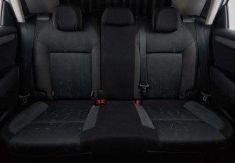 Подержанный автомобиль Citroen C4 Hatchback 2011 года (21 фото)