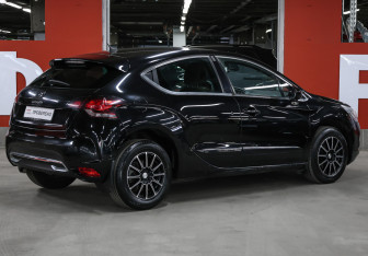 Подержанный автомобиль Citroen DS4 2012 года (5 фото)