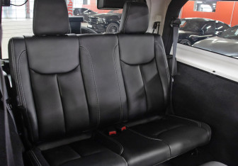 Подержанный автомобиль Jeep Wrangler 2014 года (12 фото)