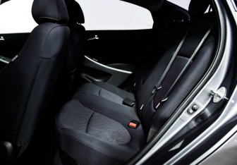 Подержанный автомобиль Hyundai Solaris Sedan 2013 года (10 фото)