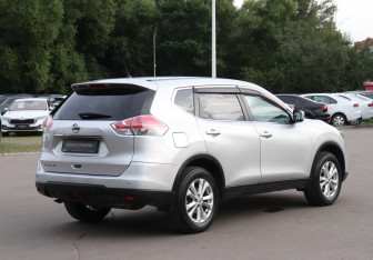 Подержанный автомобиль Nissan X-Trail 2015 года (5 фото)