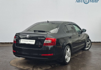 Подержанный автомобиль Skoda Octavia Liftback 2013 года (5 фото)