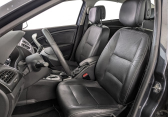 Подержанный автомобиль Renault Fluence 2011 года (20 фото)