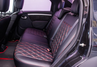 Подержанный автомобиль Renault Logan Sedan 2011 года (11 фото)