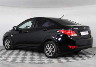 Подержанный автомобиль Hyundai Solaris Sedan 2015 года (4 фото)