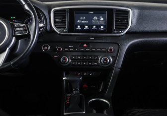 Подержанный автомобиль Kia Sportage 2019 года (14 фото)
