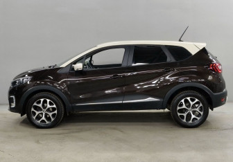 Подержанный автомобиль Renault Kaptur 2020 года (8 фото)