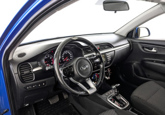 Подержанный автомобиль Kia Rio Hatchback 2019 года (14 фото)