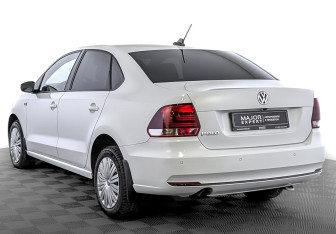 Подержанный автомобиль Volkswagen Polo Sedan 2018 года (7 фото)