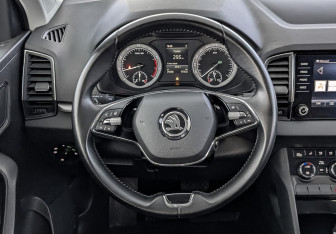 Подержанный автомобиль Skoda Karoq 2022 года (22 фото)