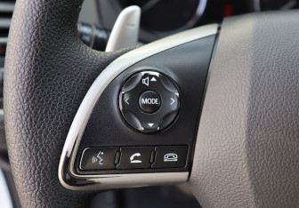 Подержанный автомобиль Mitsubishi Outlander 2012 года (15 фото)