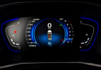 Подержанный автомобиль Geely Coolray 2023 года (13 фото)