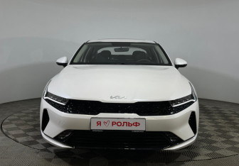 Новый Kia K5 2024 (2 фото)