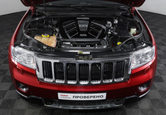 Подержанный автомобиль Jeep Grand Cherokee 2013 года (9 фото)