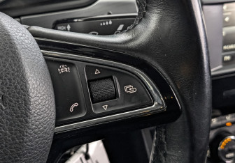 Подержанный автомобиль Skoda Superb Liftback 2016 года (28 фото)