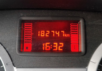 Подержанный автомобиль LADA (ВАЗ) Largus Wagon 2014 года (17 фото)