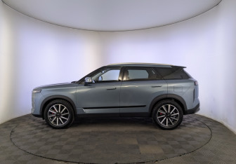 Подержанный автомобиль Jaecoo J7 2024 года (8 фото)