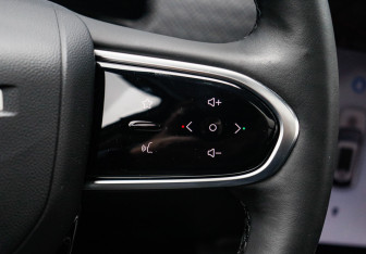 Подержанный автомобиль Jaecoo J7 2023 года (33 фото)