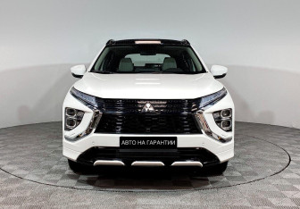 Подержанный автомобиль Mitsubishi Eclipse Cross 2022 года (2 фото)