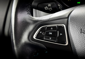 Подержанный автомобиль Ford Focus Hatchback 2018 года (27 фото)