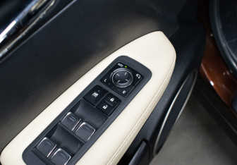 Подержанный автомобиль Lexus RX 2021 года (23 фото)