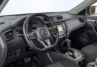 Подержанный автомобиль Nissan X-Trail 2018 года (15 фото)