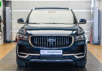 Подержанный автомобиль Geely Monjaro 2024 года (2 фото)